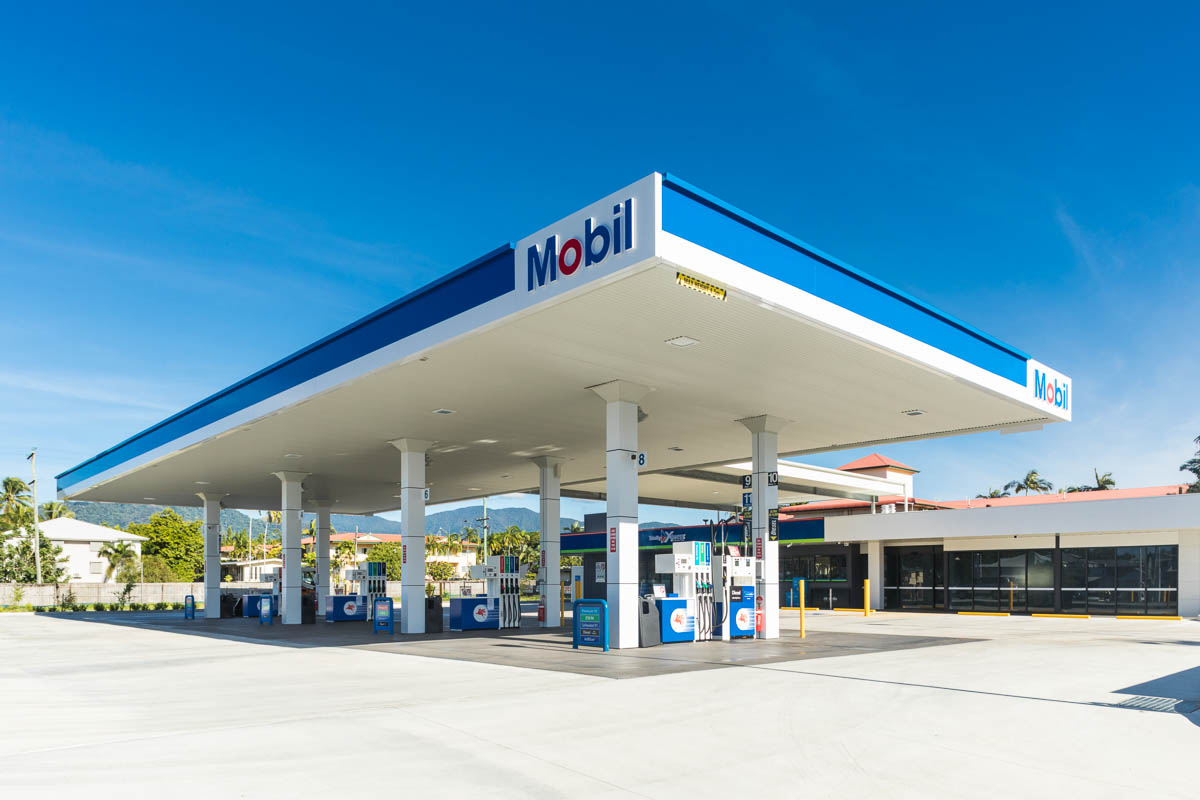 Mobil Sheridan Street